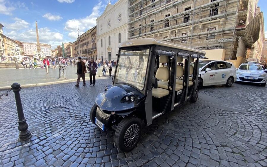 Rome: Night Tour of the City by Golf Cart (Private option) - Piazza Venezia and the heart of central Rome