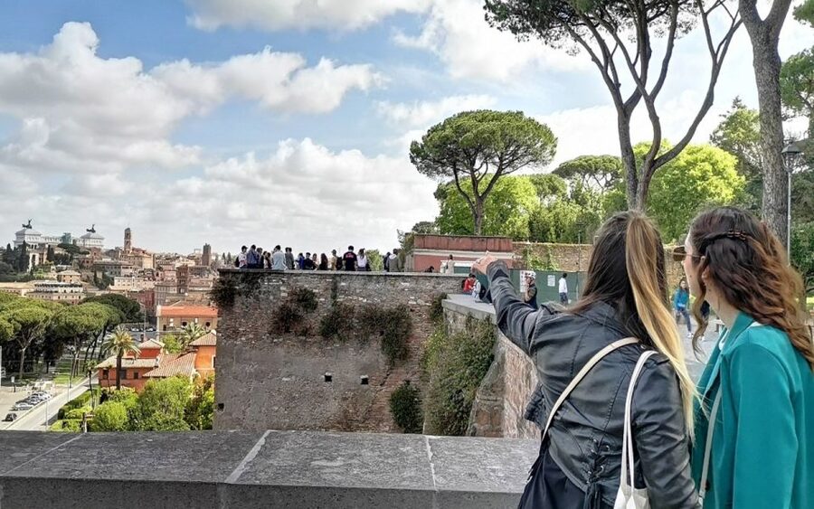 Rome: Night Tour of the City by Golf Cart (Private option) - The Spanish Steps and the final view from Pincio Terrace