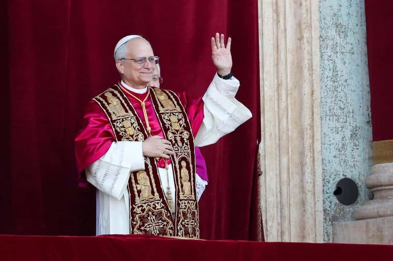 Rome: Papal Audience Experience with Pope Leo XIV - The walk into Vatican City