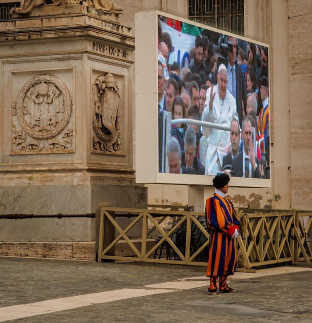 Rome: Papal Audience Tour With Reserved Access - Why the Papal Audience is worth your morning