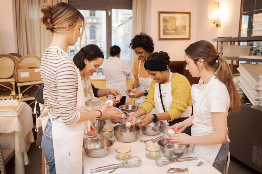 Rome: Pasta and Tiramisu Cooking Class in Piazza Navona - Building tiramisu, the easy crowd-pleaser