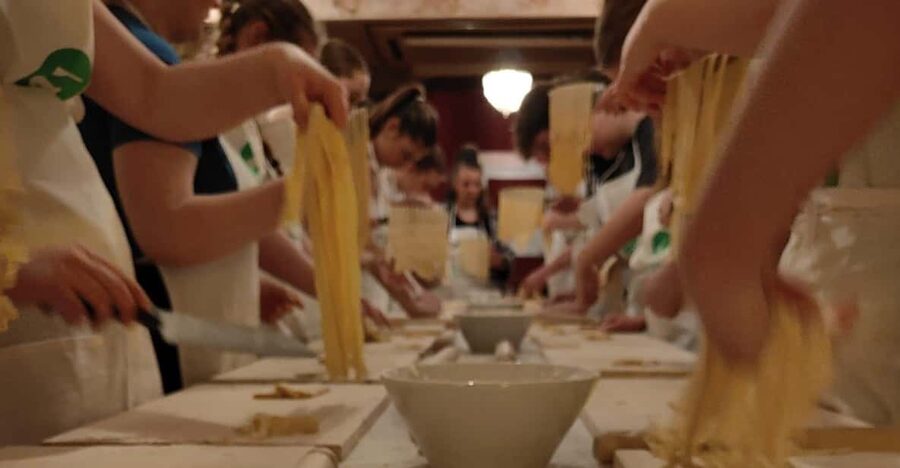 Rome: Pasta & Tiramisu Cooking Class near the Spanish Steps - What you actually make with egg and flour