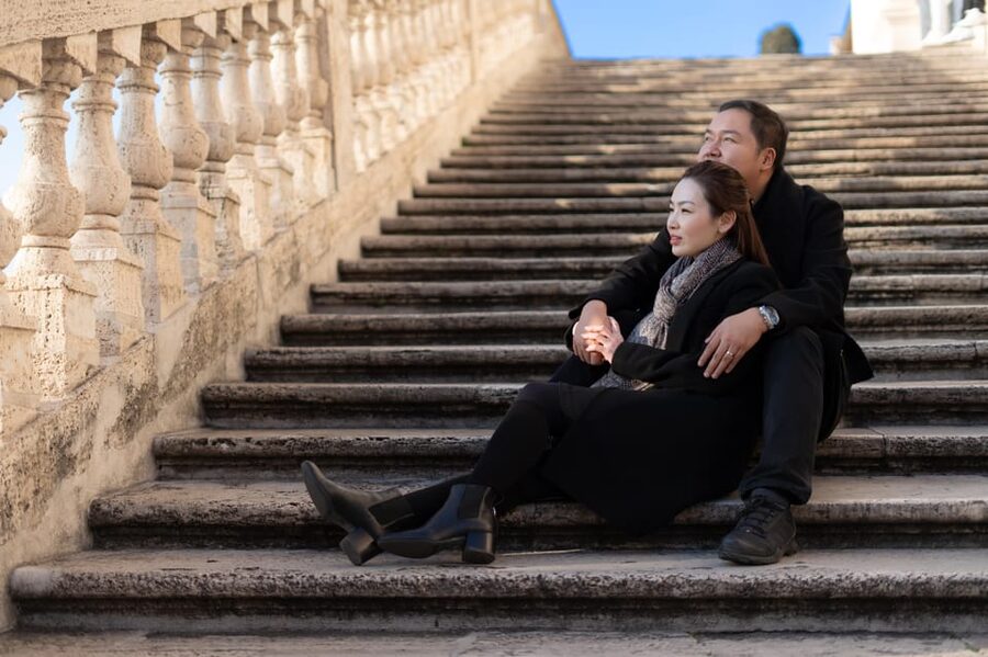 Rome: Personalized Photoshoot outside the Colosseum - Timing, walking, and practical limits
