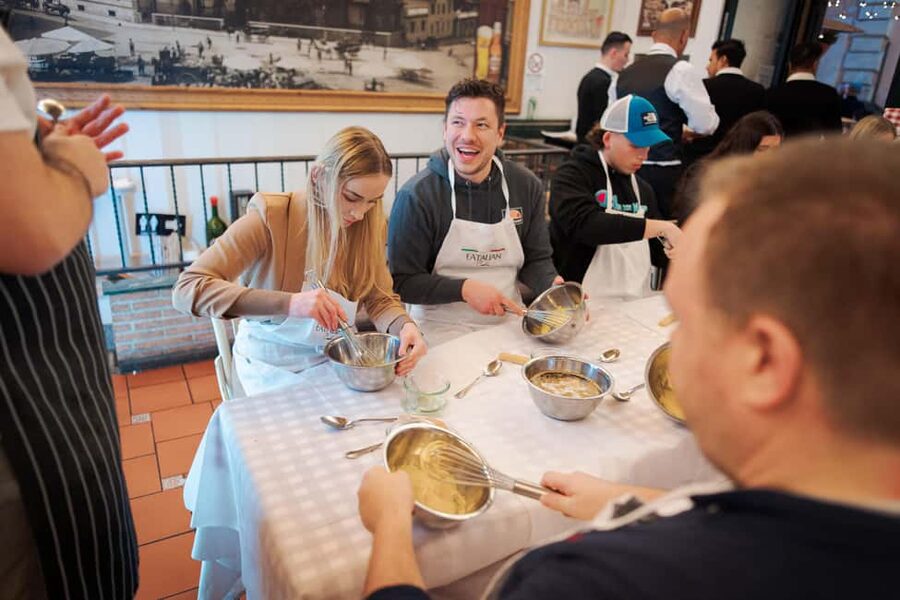 Rome: Pizza and Tiramisu Cooking Class in Piazza Navona - Comfort, age limits, and food restrictions