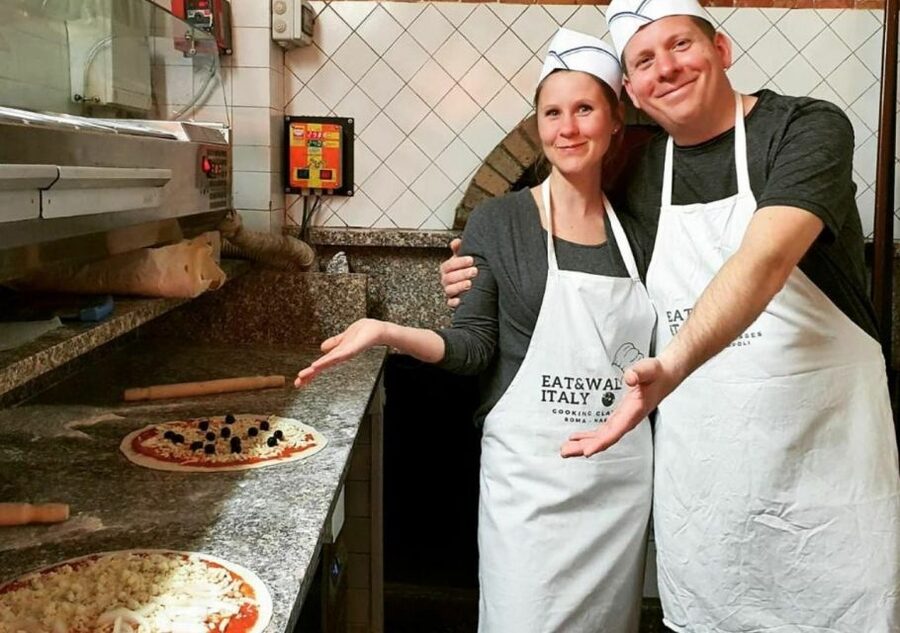 Rome: Pizza & Tiramisu Making Class with Wine & Limoncello - Group size, pace, and the 2.5-hour schedule