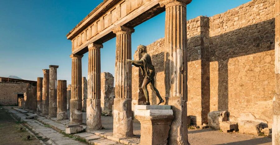 Rome: Pompeii and Naples Day Trip with Pompeii Entry Ticket - Key points at a glance