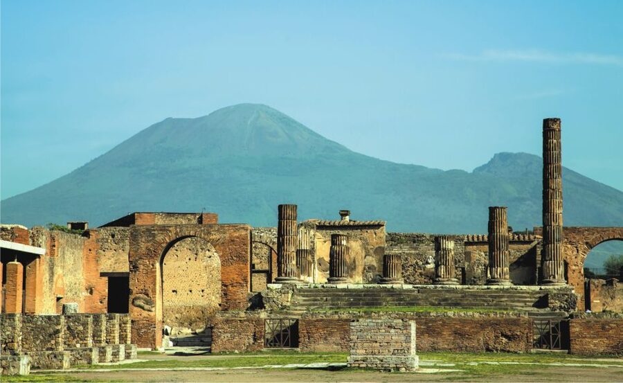 Rome: Pompeii and Naples Day Trip with Pompeii Entry Ticket - A long day, with weather and energy to consider