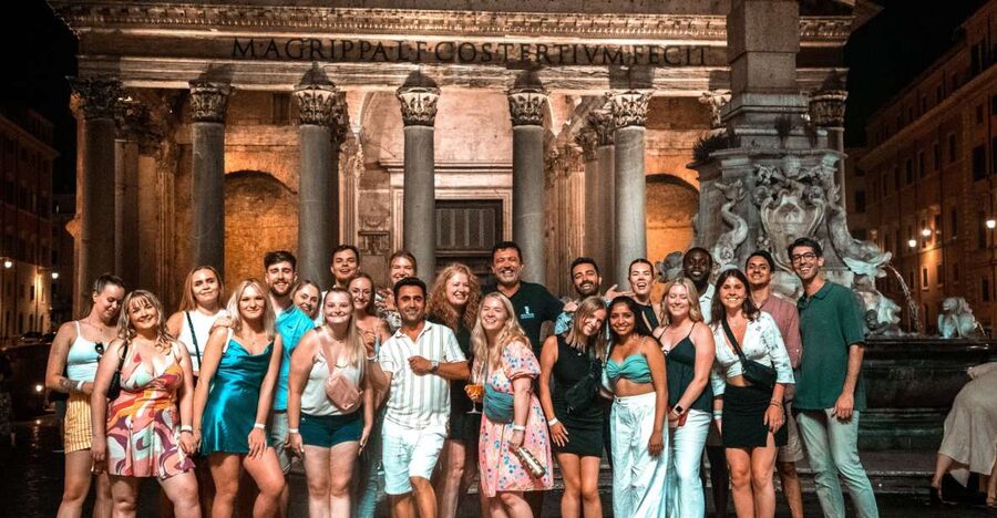 Rome: Pub Crawl and Ultimate Party with Open Bar and Pizza - Key points at a glance
