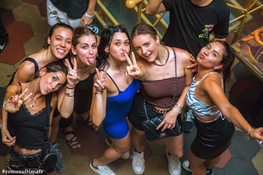 Rome: Pub Crawl and Ultimate Party with Open Bar and Pizza - Practical details that can save you trouble