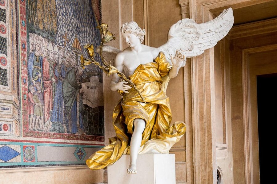 Rome: Santa Maria Maggiore Upper Areas Skip-the-Line Ticket - Dress, bags, and practical rules