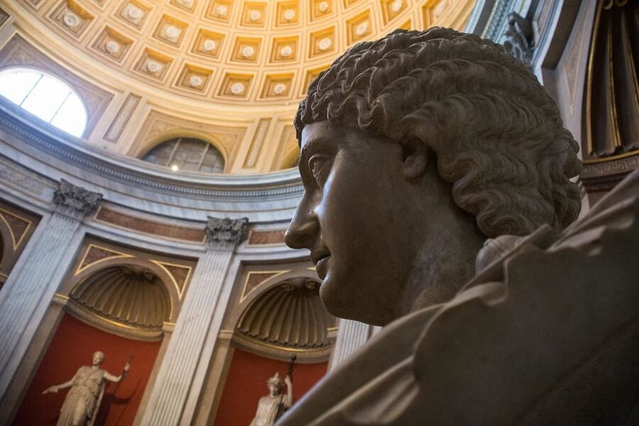 Rome: Skip the line Vatican Museums & Sistine Chapel Tour - The Sistine Chapel: a quiet final half-hour