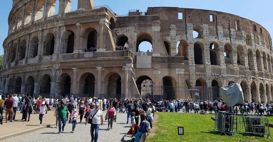 Rome: Small-Group Colosseum, Roman Forum & Palatine Hill - Entering The Colosseum By Priority Access