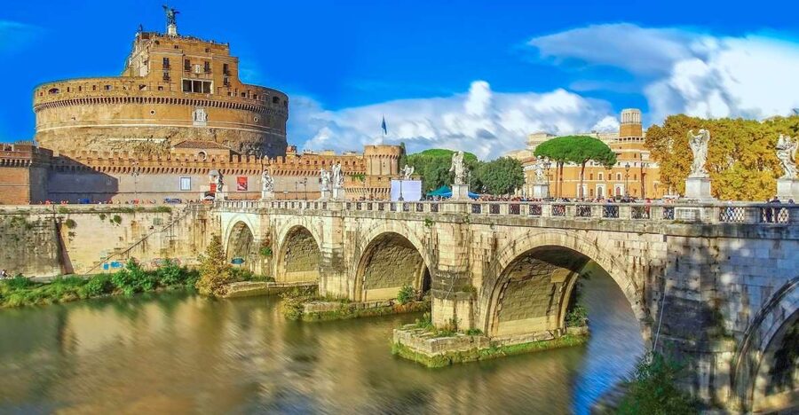 Rome: Small Group Guided Tour of Castel Sant'Angelo - From Hadrian’s tomb to a fortified maze