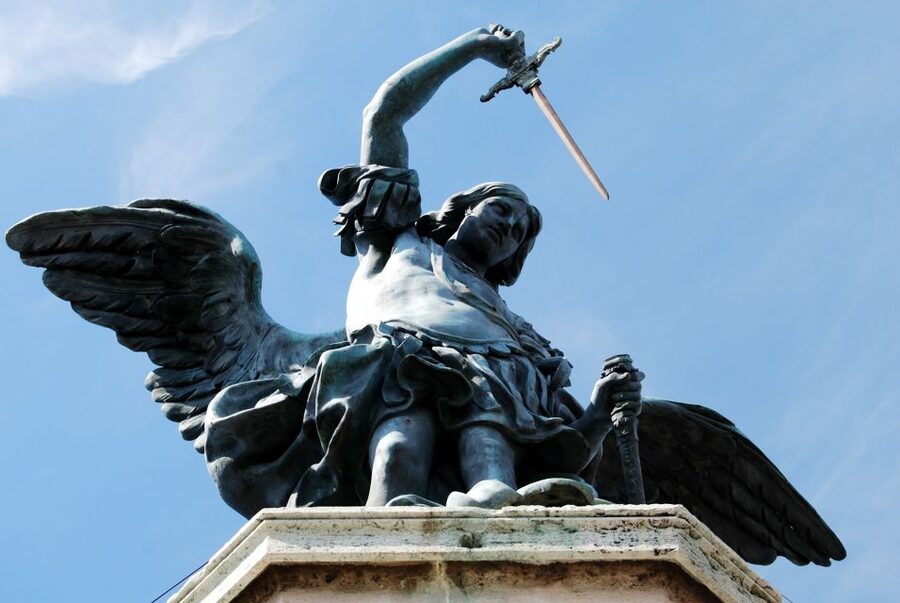Rome: Small Group Guided Tour of Castel Sant'Angelo - Meeting the guide at the entrance