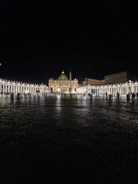 Rome: St. Peter's Basilica and Papal Grottoes Guided Tour - Guides, languages, and group comfort