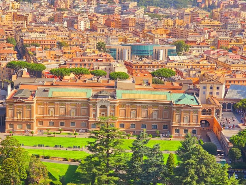 Rome: St. Peter's Basilica and Papal Tombs Guided Tour - The Papal Altar and Bernini’s Baldachin