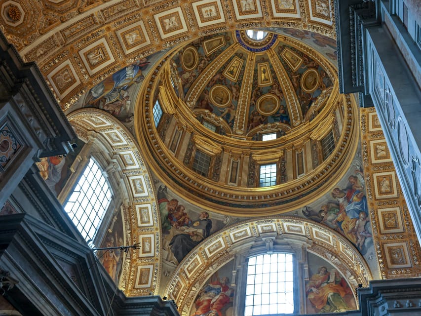 Rome: St. Peter's Basilica, La Pietà, Papal Tombs and Dome - Michelangelo’s Pietà requires a quiet moment