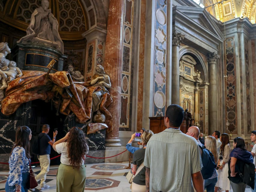 Rome: St. Peter's Basilica, La Pietà, Papal Tombs and Dome - Meeting at Galleria San Pietro