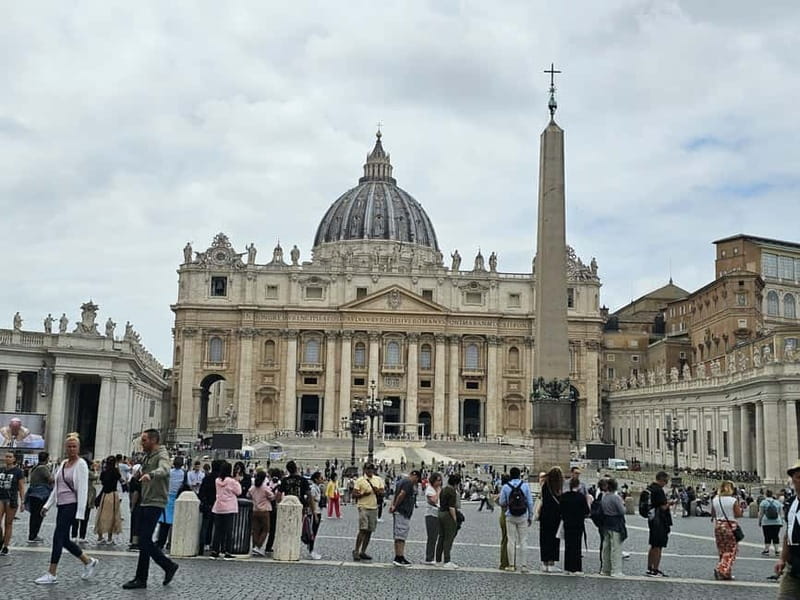 Rome: St. Peter's Basilica & Papal Tombs Tour with Dome - Clothing, fitness, and access