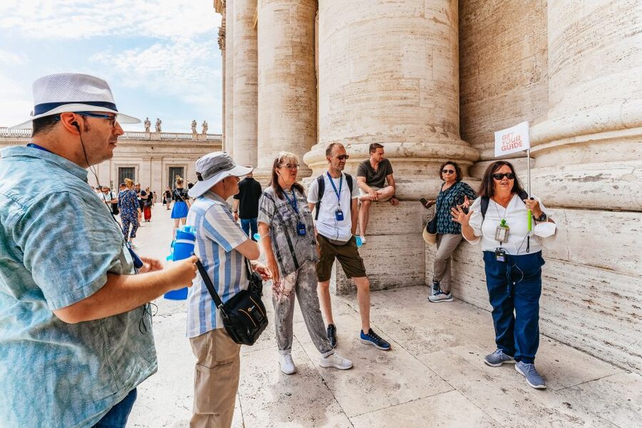 Rome: St. Peter's Basilica, Square and Grottoes Guided Tour - Who should book this experience