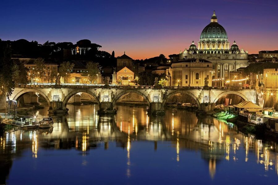 Rome: St. Peter's Basilica & Vatican Grottoes Guided Tour - Saint Peter’s Square: the tour starts outside the church