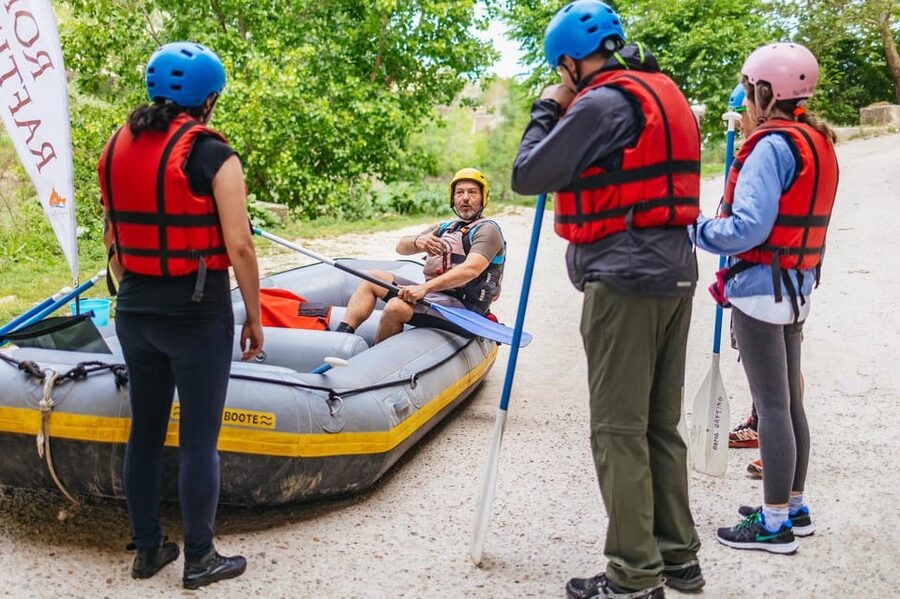Rome: Tiber River Urban Rafting Tour with Roman Pizza - Who should book this Rome rafting trip?
