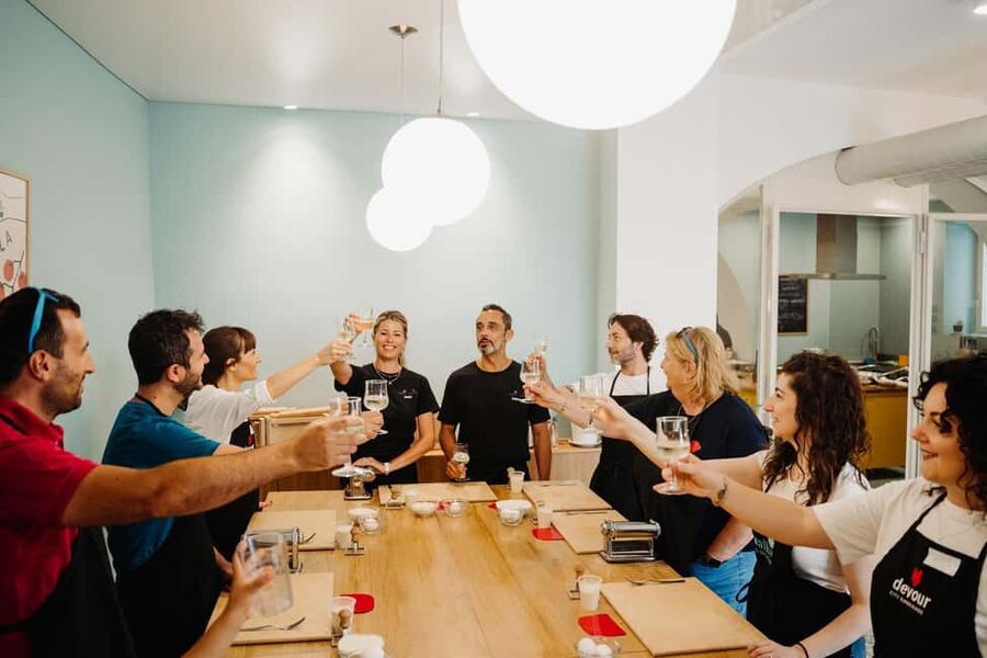 Rome: Traditional Pasta Making Class with Wine & Gelato - Who should book this pasta class?