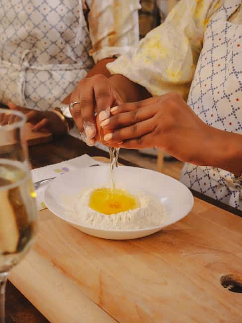 Rome: Traditional Pasta, Spritz & Tiramisu Cooking Class - Making Roman pasta from a ball of dough