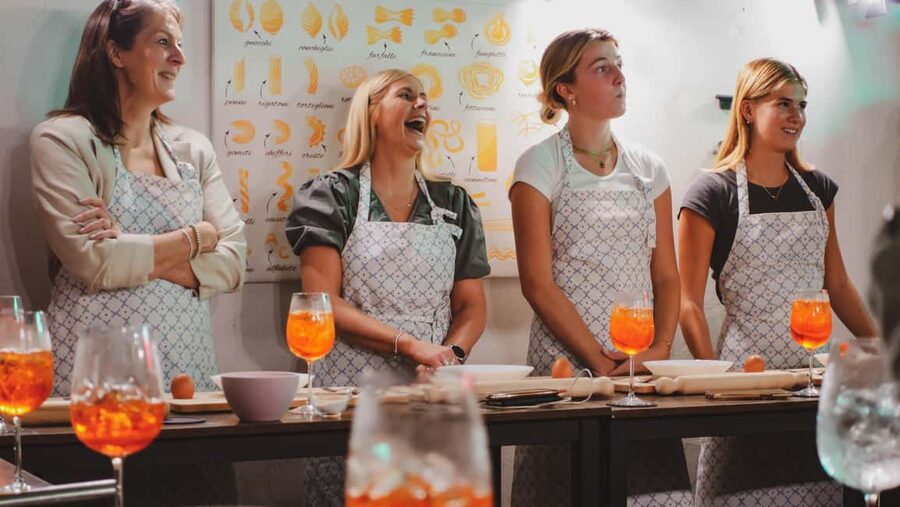 Rome: Traditional Pasta with Cocktails Cooking Class - What the three-hour class is really like