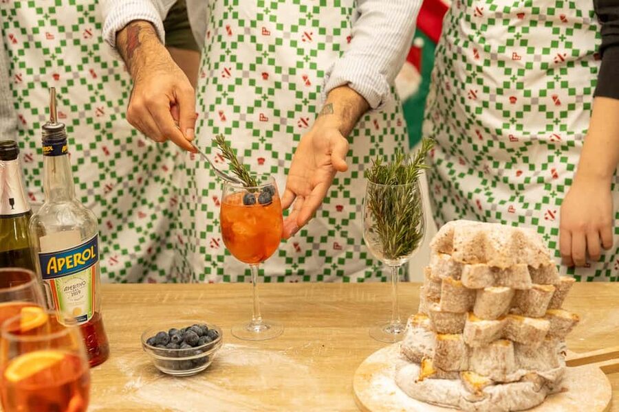 Rome: Traditional Pasta with Cocktails Cooking Class - Host style: energetic, social, and hands-on