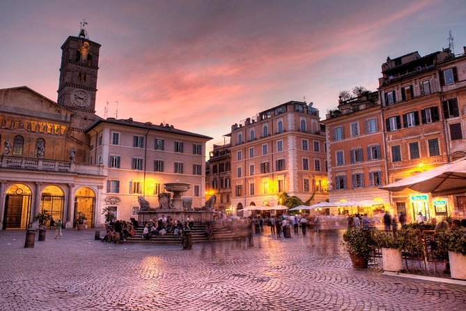 Rome: Trastevere Food tour with Free-Flowing Fine Wine - Roman pizza with craft beer