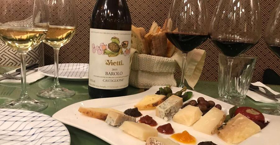 Rome: Trastevere Guided Food and Wine Tour with 20+ Tastings - Fresh pasta and Trastevere’s wood-fired pizza