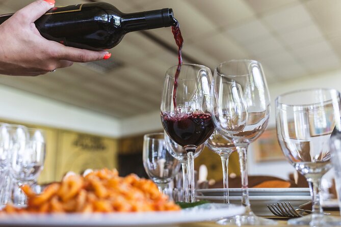 Rome: Tuscany & Montepulciano Day Trip with Lunch & Wine Tasting - How the Group Options Change the Experience
