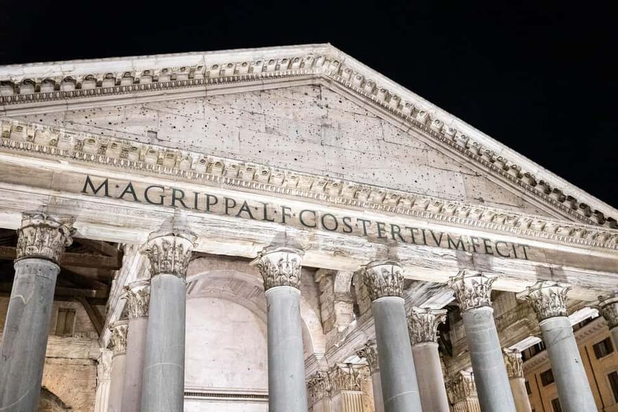 Rome: Under the Moonlight Evening Walking Tour - Why Rome works so well after dark
