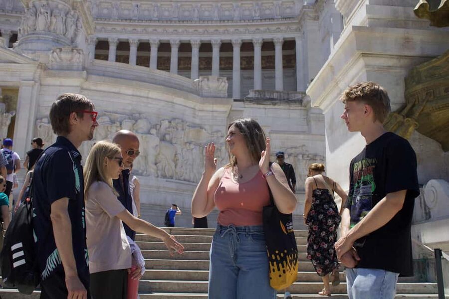 Rome: Under the Moonlight Evening Walking Tour - Piazza Venezia and Trajan’s Column: Rome’s grand urban stage