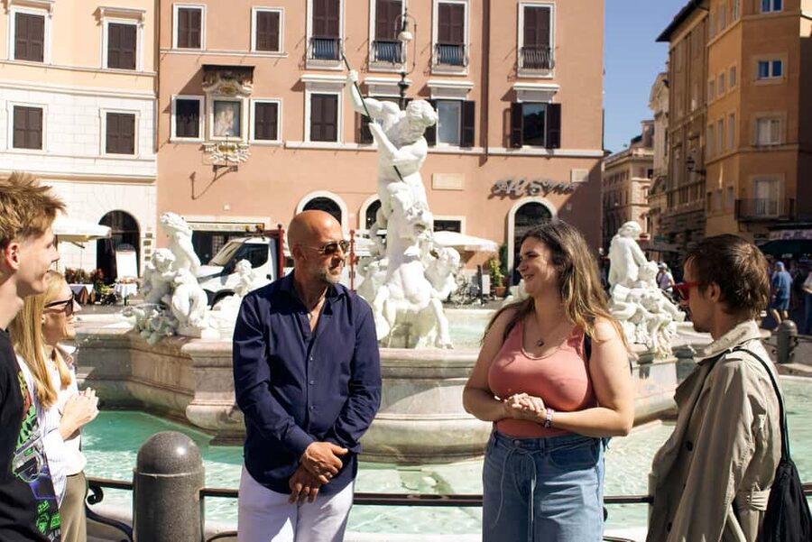 Rome: Under the Moonlight Evening Walking Tour - Meeting in Piazza Navona or near Piazza d’Aracoeli