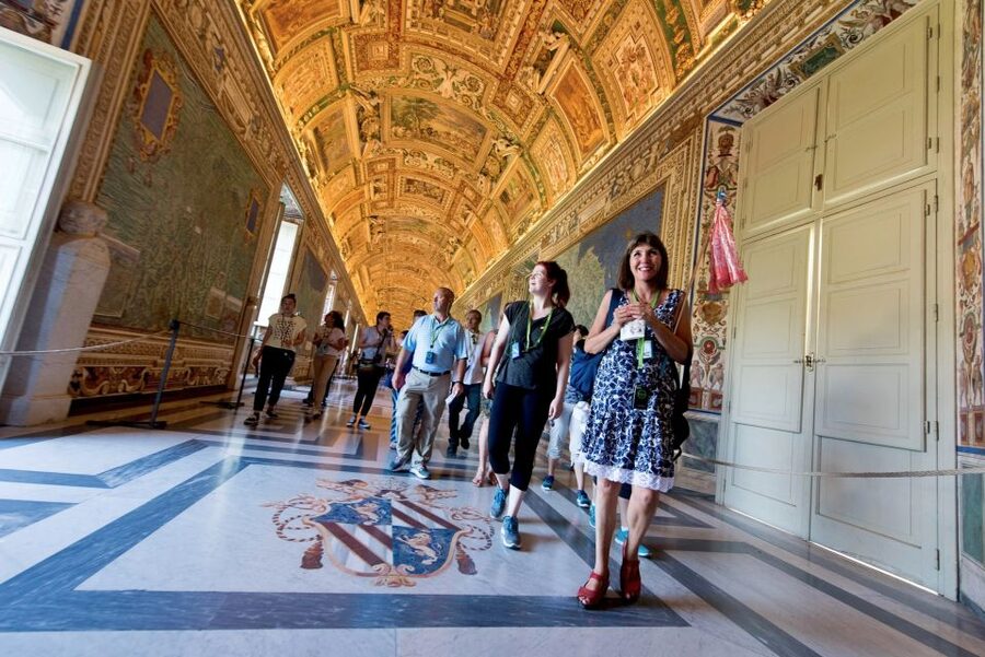 Rome: Vatican City Highlights Tour with Skip-the-Line Entry - Entering the Vatican Museums without wasting the morning