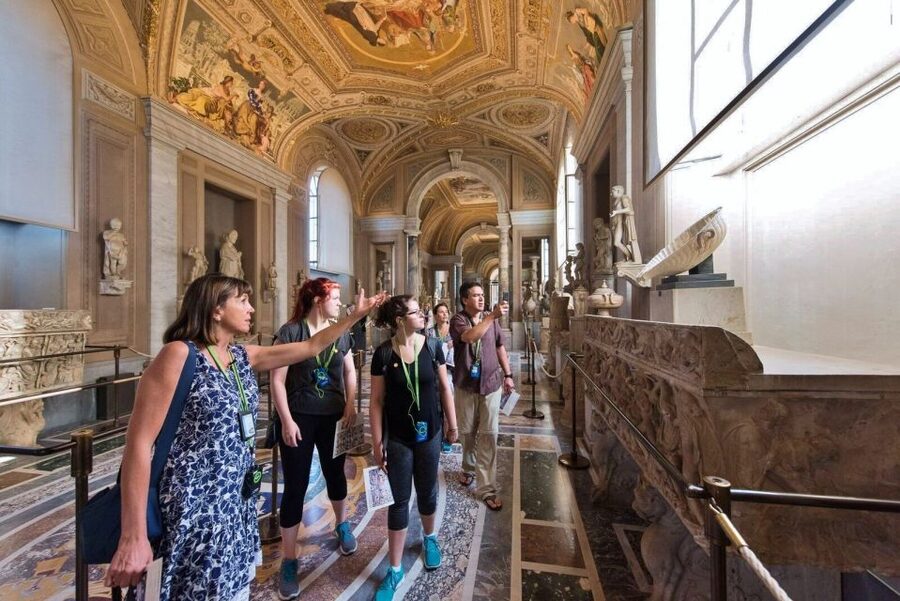 Rome: Vatican City Highlights Tour with Skip-the-Line Entry - St. Peter’s Basilica, from golden ceilings to giant statues