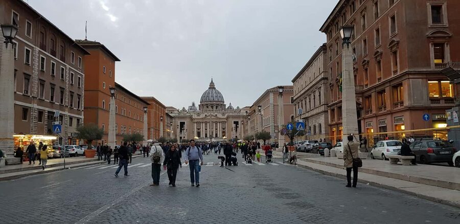 Rome: Vatican Museums and Sistine Chapel Skip-the-Line Entry - Getting your ticket and finding the entrance