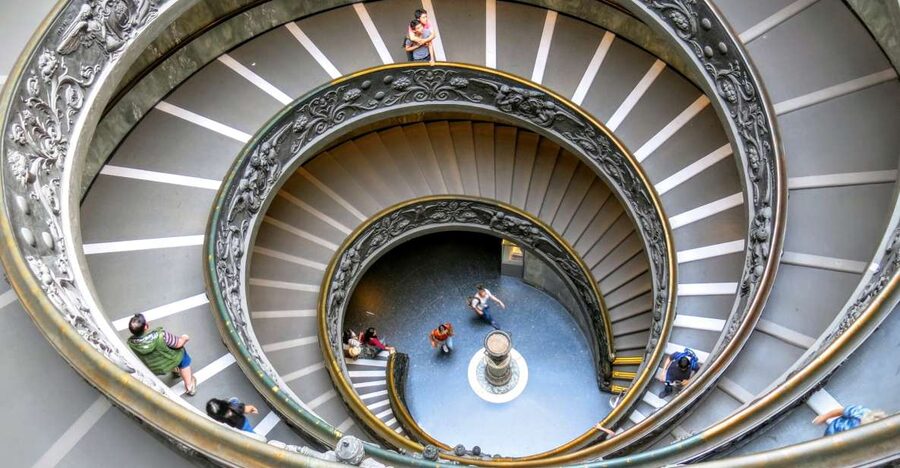 Rome: Vatican Museums and Sistine Chapel Tour - Why a guide helps inside the Vatican Museums