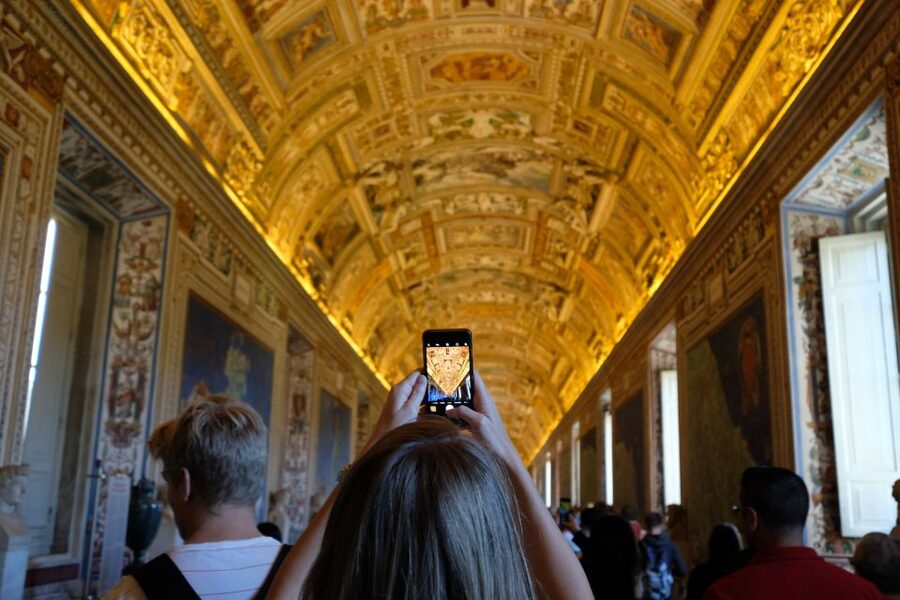 Rome: Vatican Museums and Sistine Chapel Tour - Meeting point, languages, and practical details