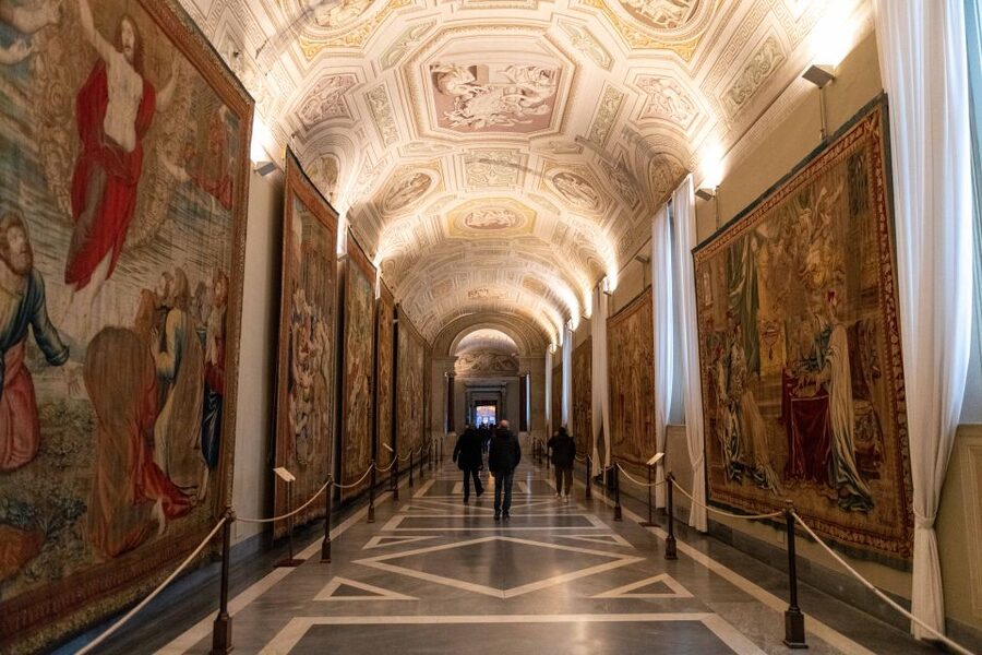 Rome: Vatican Museums, Sistine Chapel, and Basilica Tour - What the fast-track ticket is really worth