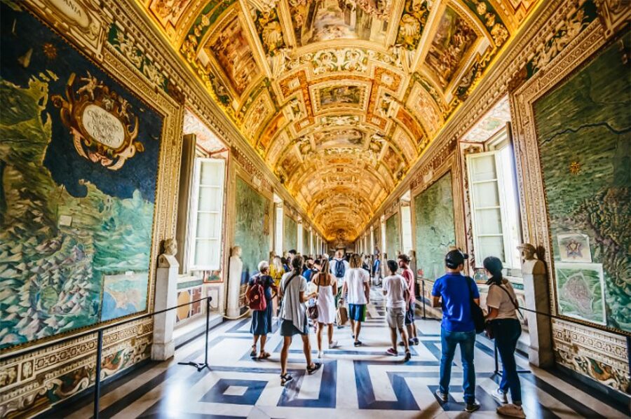 Rome: Vatican Museums, Sistine Chapel & Basilica Tour - What the guides add to the visit