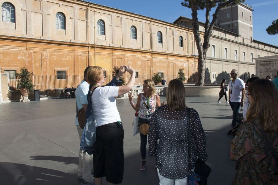 Rome: Vatican Museums, Sistine Chapel Tour & Basilica Access - Michelangelo in the Sistine Chapel