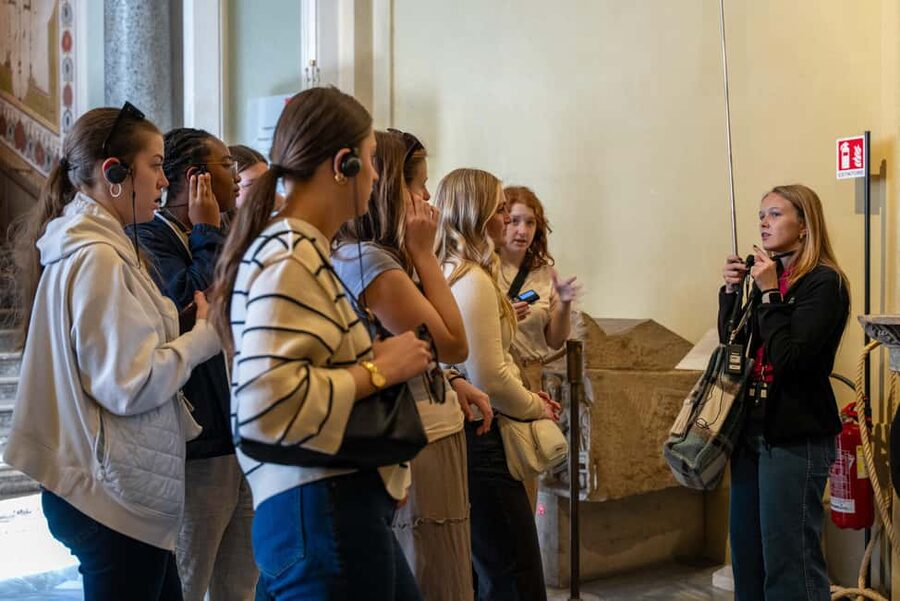 Rome: Vatican Museums & Sistine Chapel Tour with Fast Entry - Raphael Rooms: Renaissance art with a guide’s help
