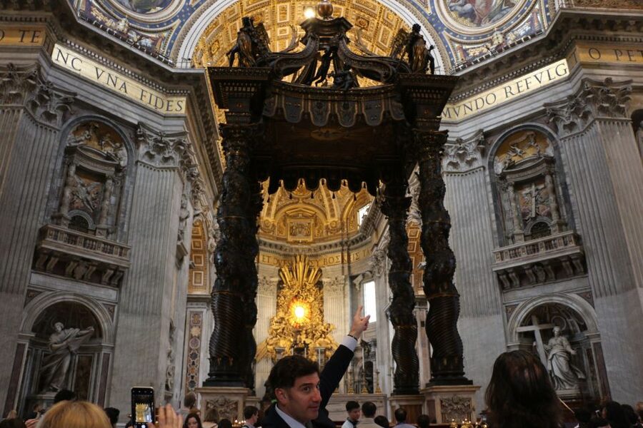 Rome: Vatican Museums & St. Peter's Basilica with Dome Climb - Why the early start matters at the Vatican