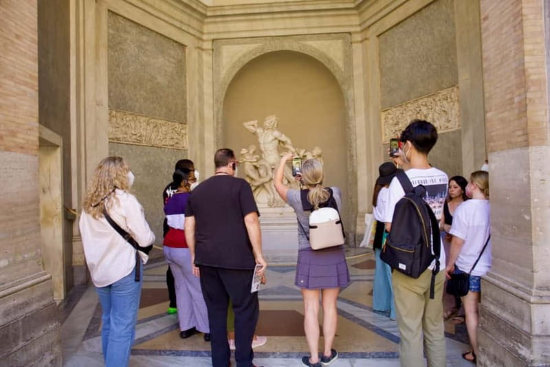 Rome: Vatican & St Peter's Basilica: unlock the wonders - The guides are the heart of the experience