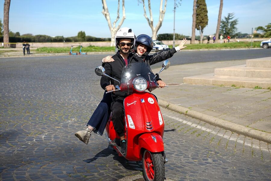 Rome Vespa Tour with Professional Photoshoot - A 90-minute route through Rome’s greatest views