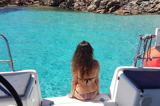 Sailboat tour from PALAU to the Maddalena Archipelago. - A small sailboat instead of a crowded day boat