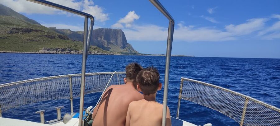 San Vito Lo Capo: Boat Trip with 3 Swimming Stops and Snacks - Comfort, timing, and practical details